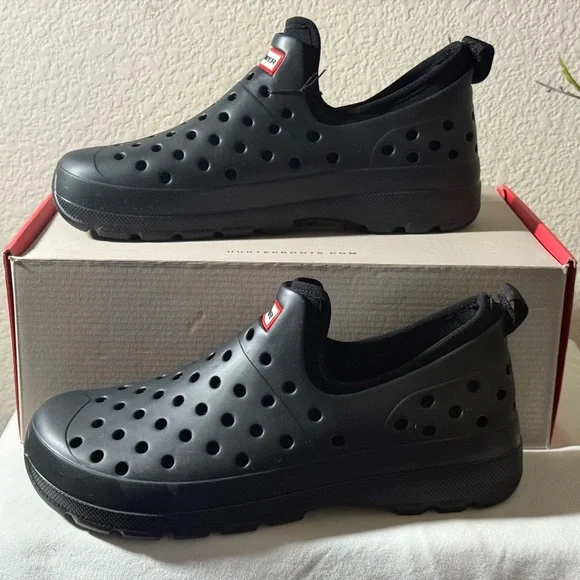 Hunter’s Lightweight Outdoor Shoes - Picture 2 of 9